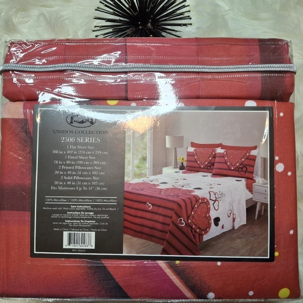 Red Heart Bedding Set